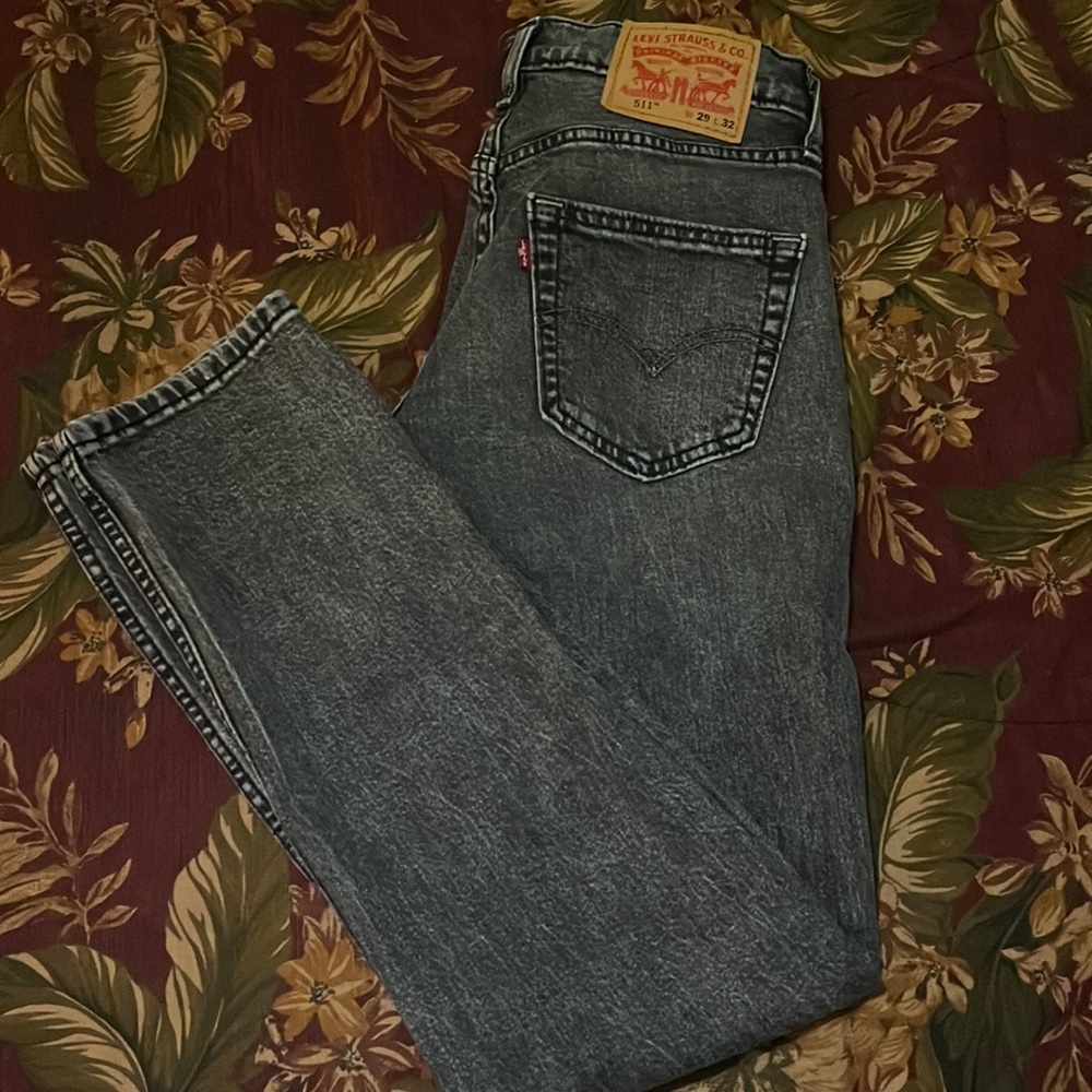 Men’s used Levi’s W29 L32